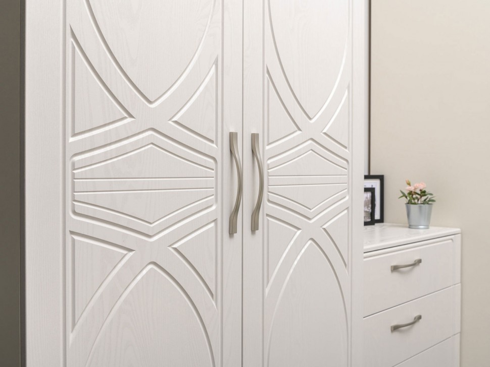 Распашной шкаф Нелли 13.330