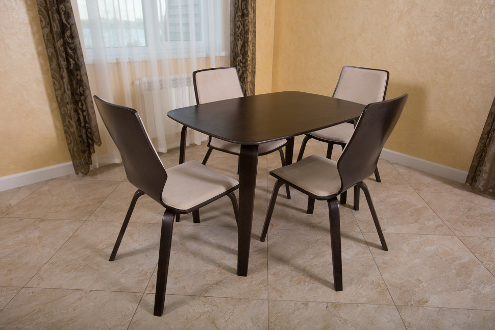 Кухонный стол Бертран